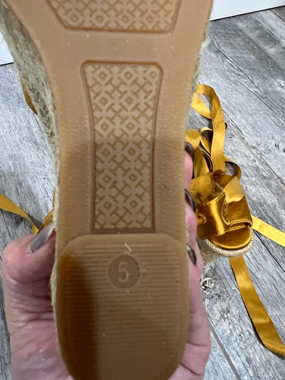 New Tory Burch Elisa Wedge Satin Espadrille Size 5 Golden Fry - Never Worn